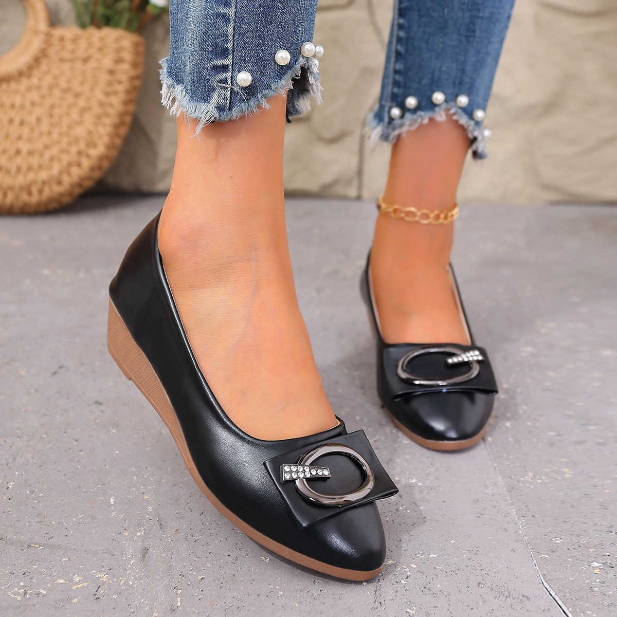 รองเท้าส้นเตารีดหนังประดับเพชร - Women'S Fashion Quick Delivery บทวิจารณ์และราคา
